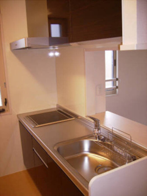 【キッチン】 | メゾンサカエ | コンパクトなキッチンで掃除もラクラク