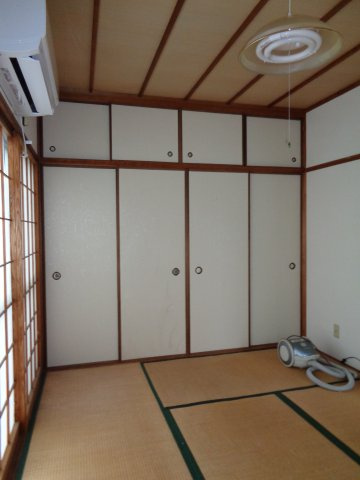 大横マンションの和室