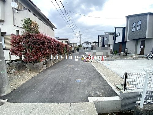 【前面道路含む現地写真】 | 【仲介手数料０円】小田原市曽比　新築一戸建て　4号棟　全5区画 | 小田原市曽比　新築一戸建て　全5区画