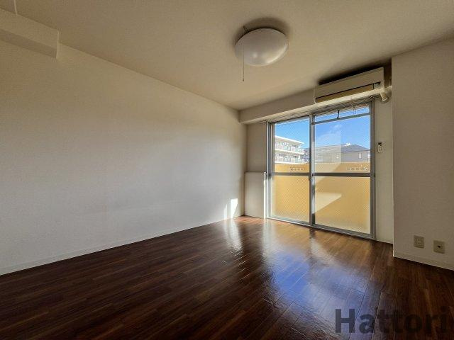 グランコート江坂の居間・リビング