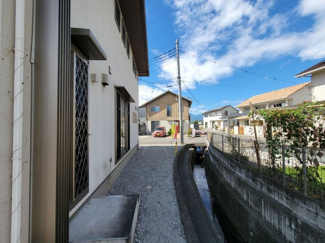 【周辺】 | 建物北側隣地境界