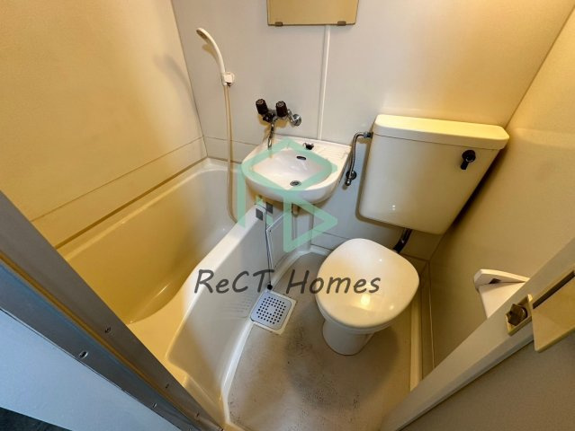 花影中村コーポの浴室