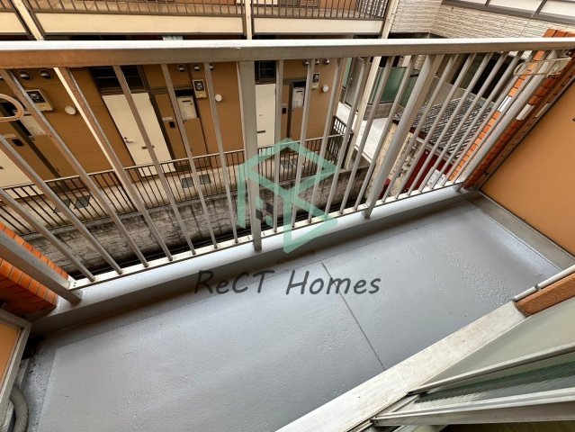 花影中村コーポのバルコニー