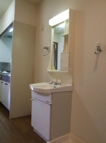 クレセールＮの洗面所