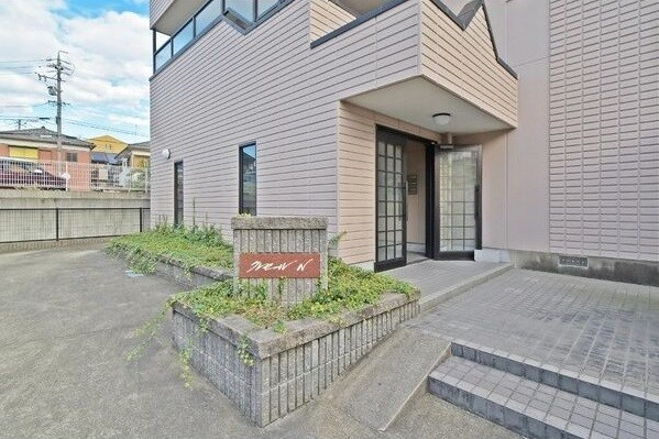 クレセールＮのエントランス