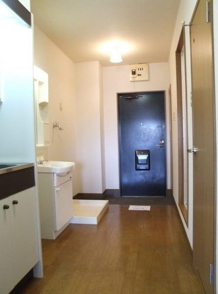 クレセールＮの玄関