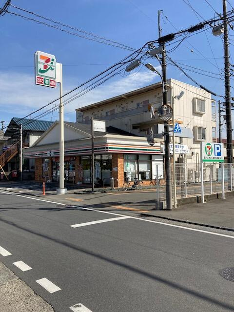 八王子市犬目町の中古一戸建の前面道路含む現地写真|セブンイレブン八王子…まで492m 