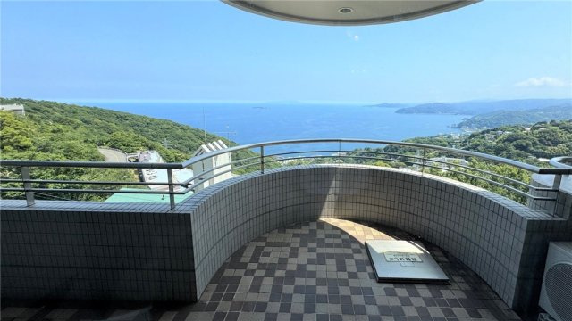 ドメーヌ熱海伊豆山のバルコニー