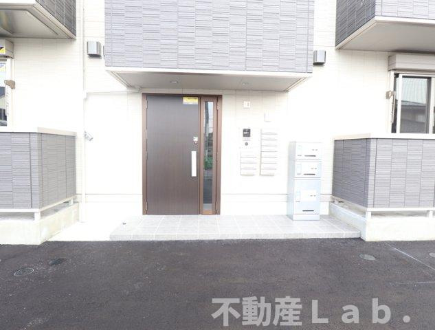 グランカーサはません　B棟のエントランス