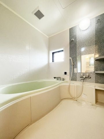 ウィルモア夷山　Ｂ棟の浴室