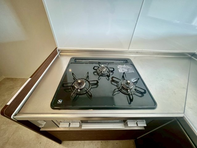 【キッチン】 | ライオンズマンション浦安 | 使い勝手の良い３口コンロ
