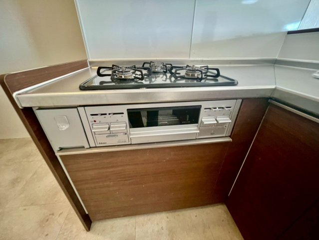 【キッチン】 | ライオンズマンション浦安 | 魚焼きグリル付きになります。