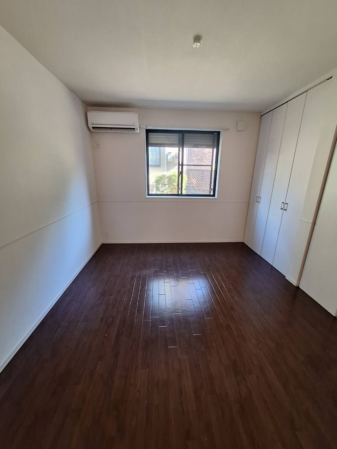 メゾンかきの木弐番館の居間・リビング