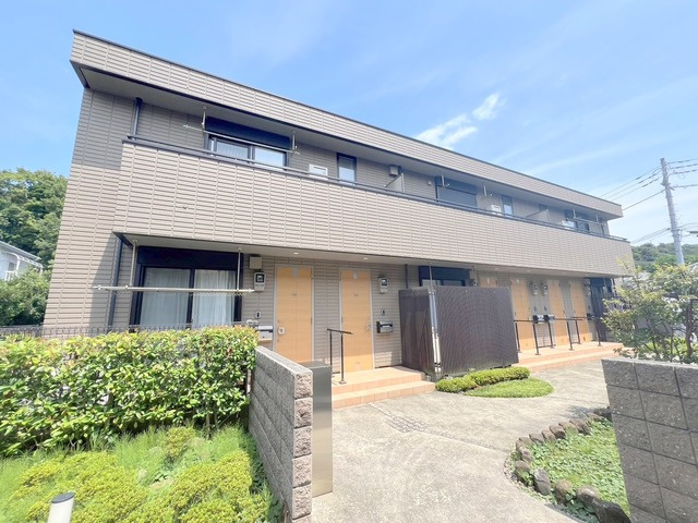 メゾンかきの木弐番館のエントランス