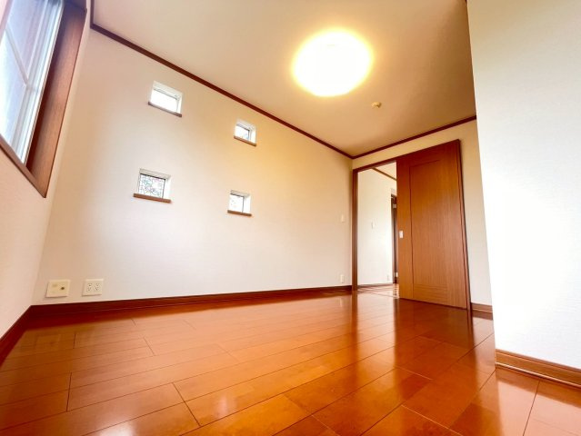 茂原市戸建ての洋室