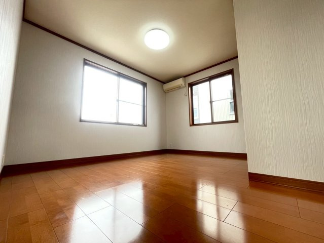 茂原市戸建ての洋室