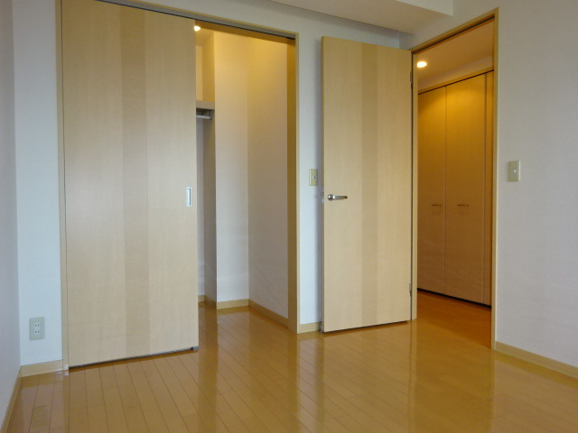 サンルーフパークマンションの内装|洋室