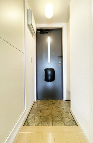 サン　ガーデンの玄関