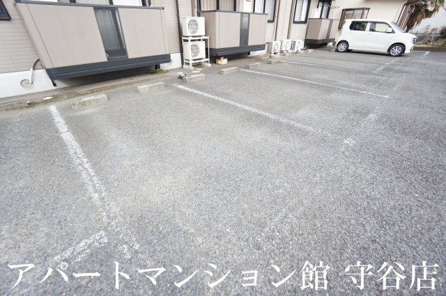 メゾン森Ⅶの駐車場