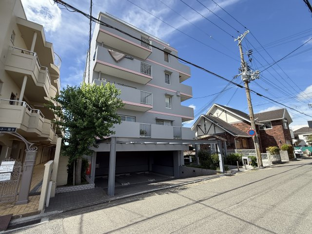 朝日プラザ西舞子の外観