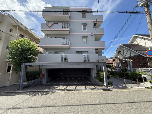 朝日プラザ西舞子の外観