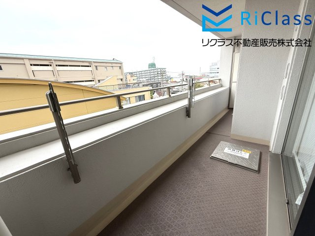 グルーブ兵庫グランアリーナのバルコニー|お洗濯にも便利なバルコニー付き