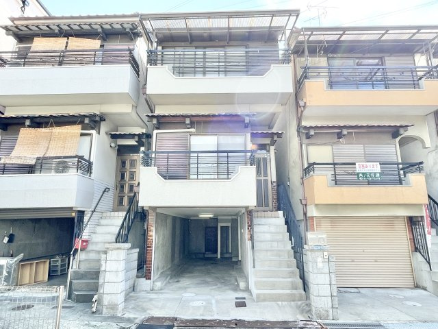 寝屋川市高柳7丁目　中古一戸建て