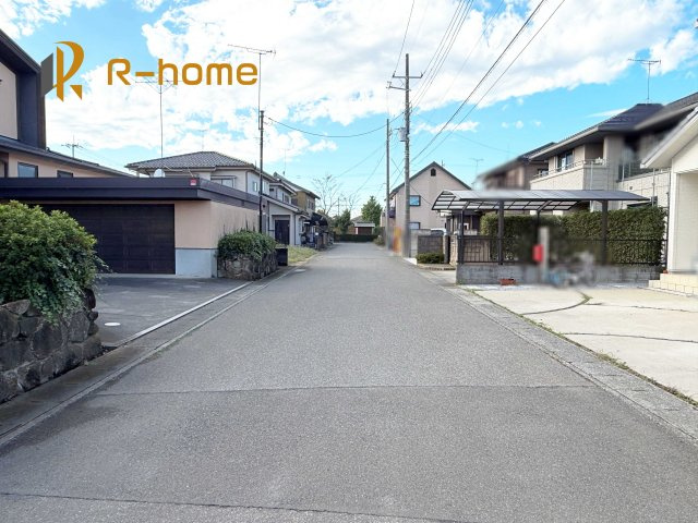 古河市下辺見第6　新築戸建て　1号棟の前面道路含む現地写真|周辺環境も併せて案内致します♪
閑静な住宅地で笑顔あふれる新生活！
ぜひ現地へお越しください♪