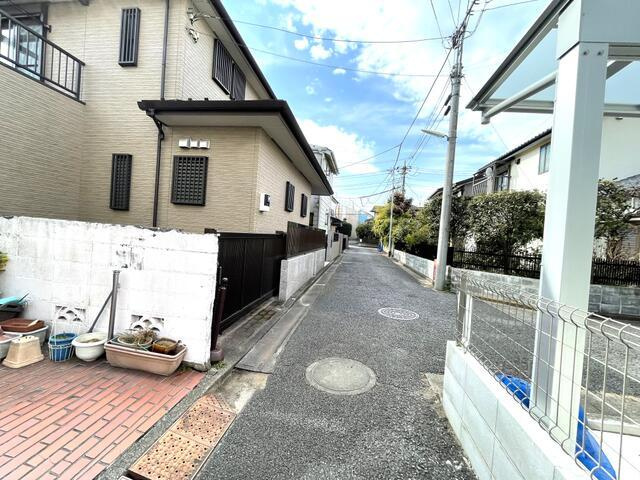 練馬区南大泉１丁目の中古一戸建の前面道路含む現地写真| 