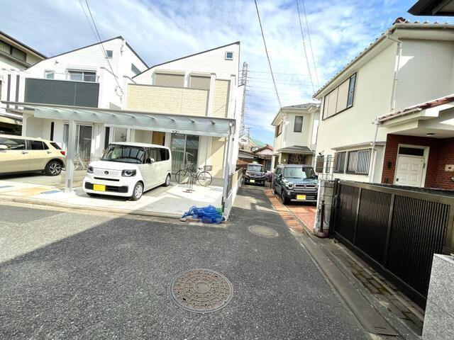 練馬区南大泉１丁目の中古一戸建の前面道路含む現地写真| 