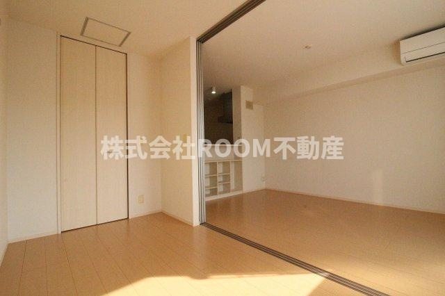 ハッピネスTAKAOの洋室|明るい洋室です