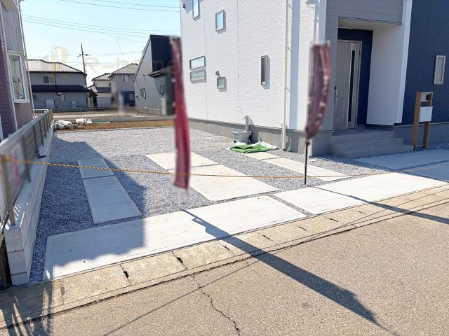 古河市下辺見第6　新築戸建て　2号棟の駐車場|4台駐車できるカースペース！