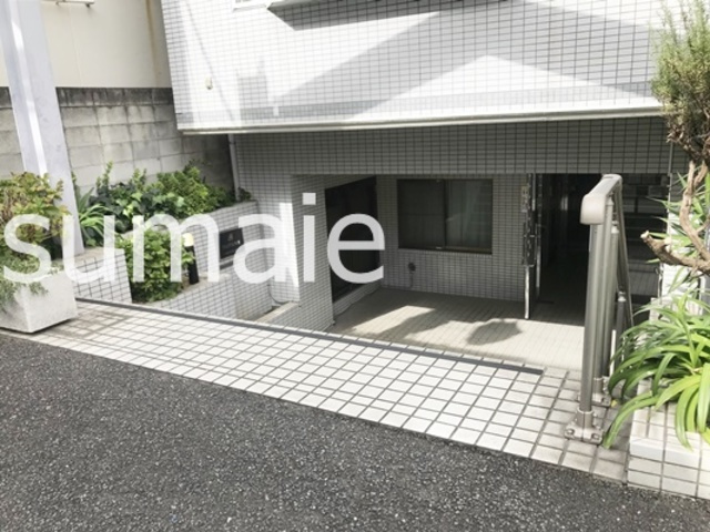 マリオン大宮のエントランス|エントランススペース。