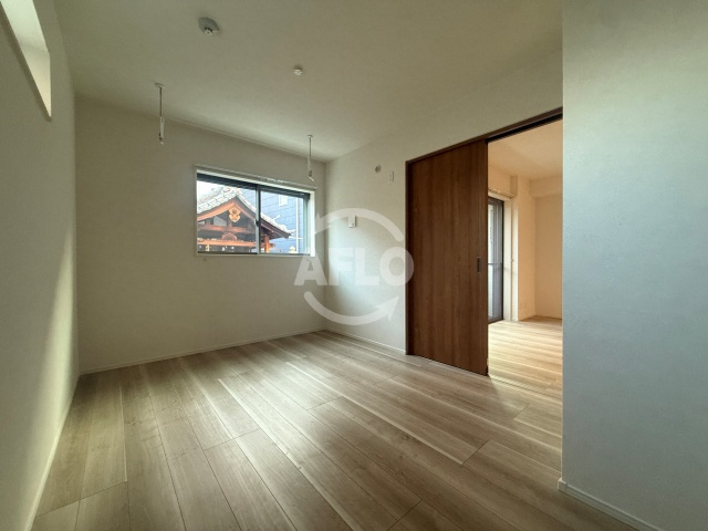 ロンドラージ今林の寝室