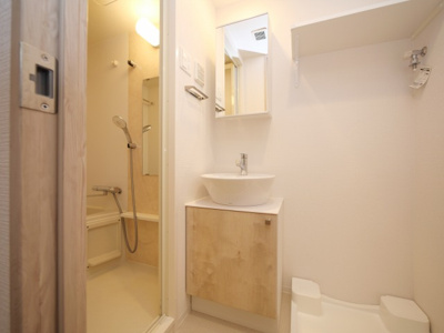 【独立洗面台】 | エスリード新大阪ザ・プレミアEAST | 朝の身支度には欠かせない独立洗面化粧台