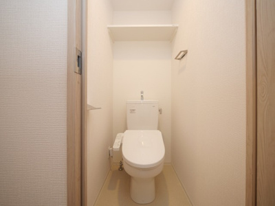 【トイレ】 | エスリード新大阪ザ・プレミアEAST | 清潔感のあるトイレです