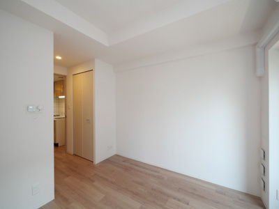 【居間・リビング】 | エスリード新大阪ザ・プレミアEAST | こちらの居間で趣味の時間をお楽しみください