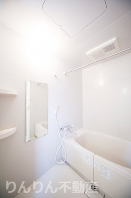 【浴室】 | クレスト新浜B | コンパクトで使いやすいお風呂です