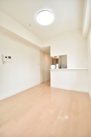 大阪市都島区東野田町１丁目の賃貸マンションの洋室