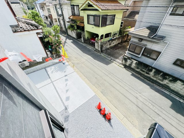 市川市曽谷４丁目新築戸建【曽谷小学校：6分】の展望|バルコニーより道路側眺望・南道路で日当たり良好♪