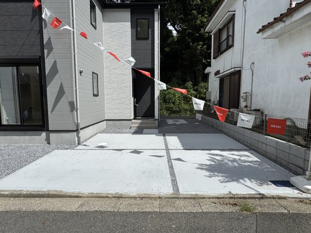 市川市曽谷４丁目新築戸建【曽谷小学校：6分】の駐車場|駐車スペース・並列2台駐車可