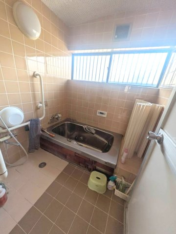 和泉市北田中町の一戸建ての浴室