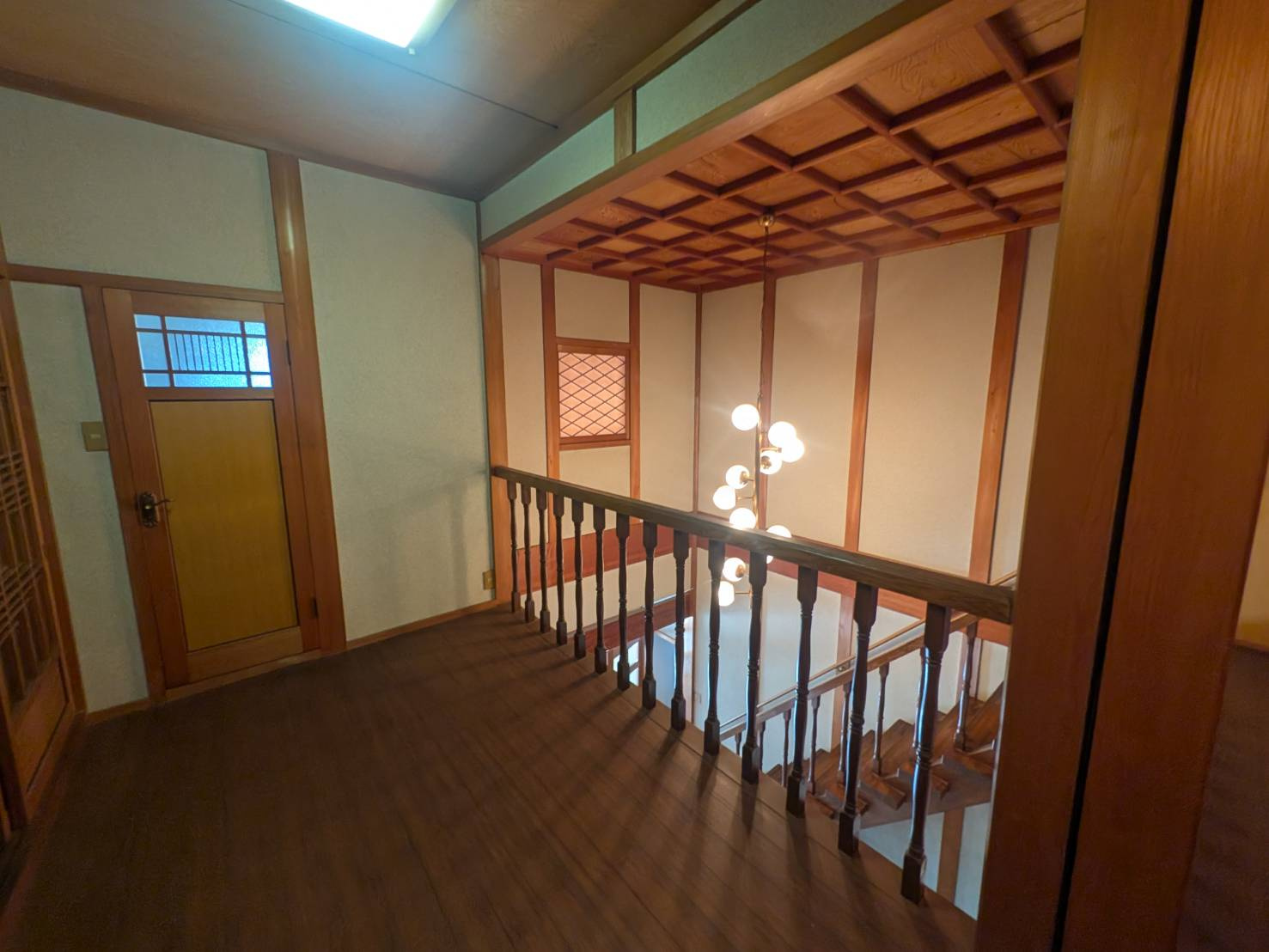 和泉市北田中町の一戸建ての内装|2F廊下です