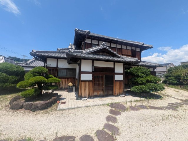 和泉市北田中町の一戸建ての外観