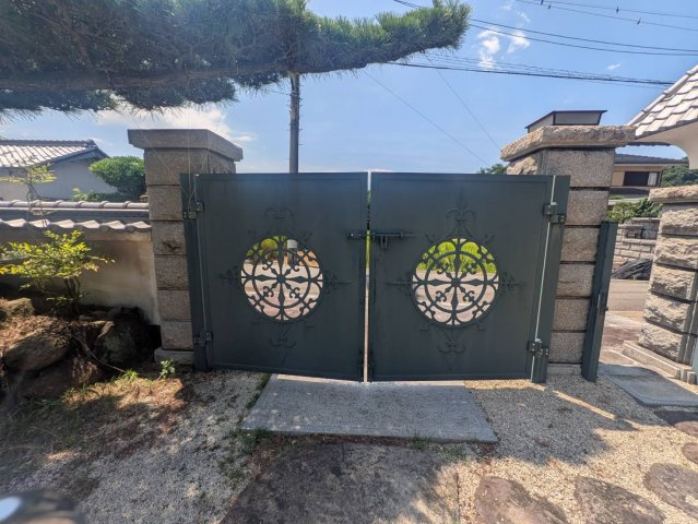 和泉市北田中町の一戸建てのエントランス