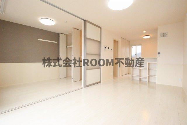 ヴェルデ　カーサの居間・リビング|こちらのリビングで趣味の時間をお楽しみください