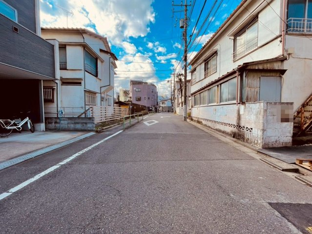 【前面道路含む現地写真】 | 練馬区旭丘２丁目　新築戸建て | 落ち着いた住宅街の一角でゆったり過ごせる住環境です