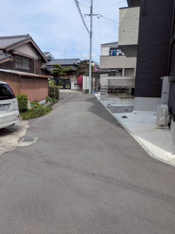 【前面道路含む現地写真】の画像