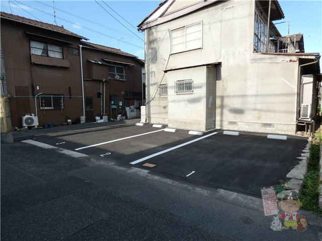 岡山市北区富町１丁目の駐車場の外観