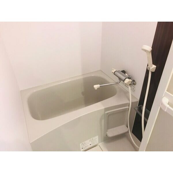 エルピーダ　名古屋市賃貸　仲介手数料無料の浴室